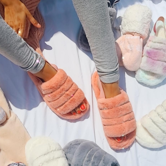 🚨LAST CHANCE// Fur slippers - Picture 6 of 8